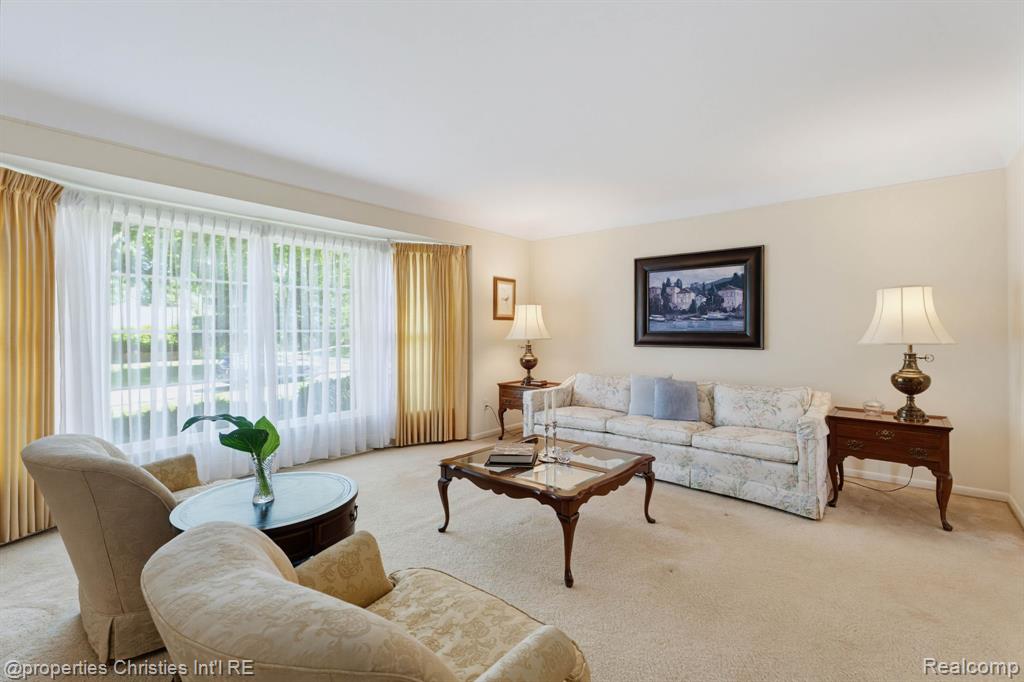 5600 Woodwind Drive, Bloomfield Hills, MI 48301 — Photo 5