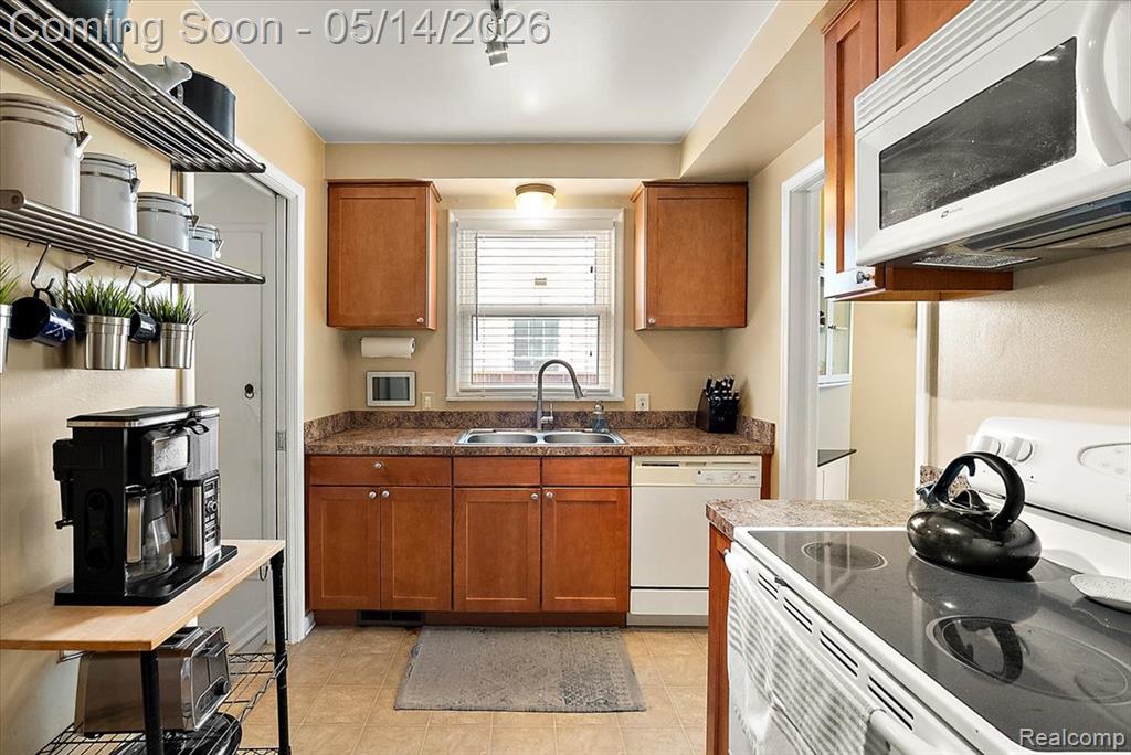 3665 Bacon Avenue, Berkley, MI 48072 — Photo 10