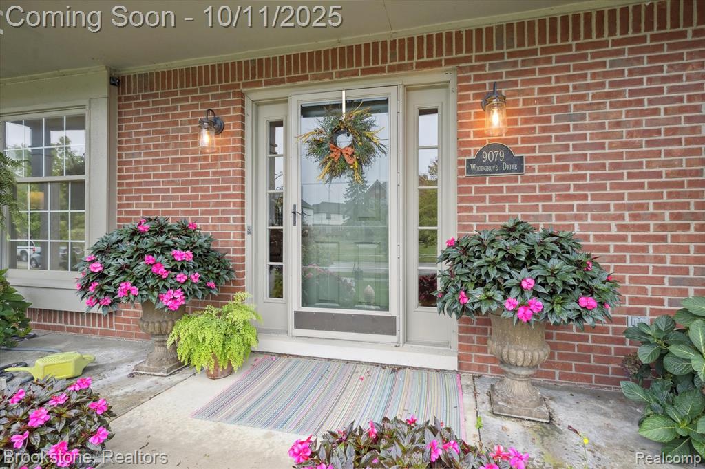 9079 Woodgrove Drive, Plymouth, MI 48170 — Photo 6