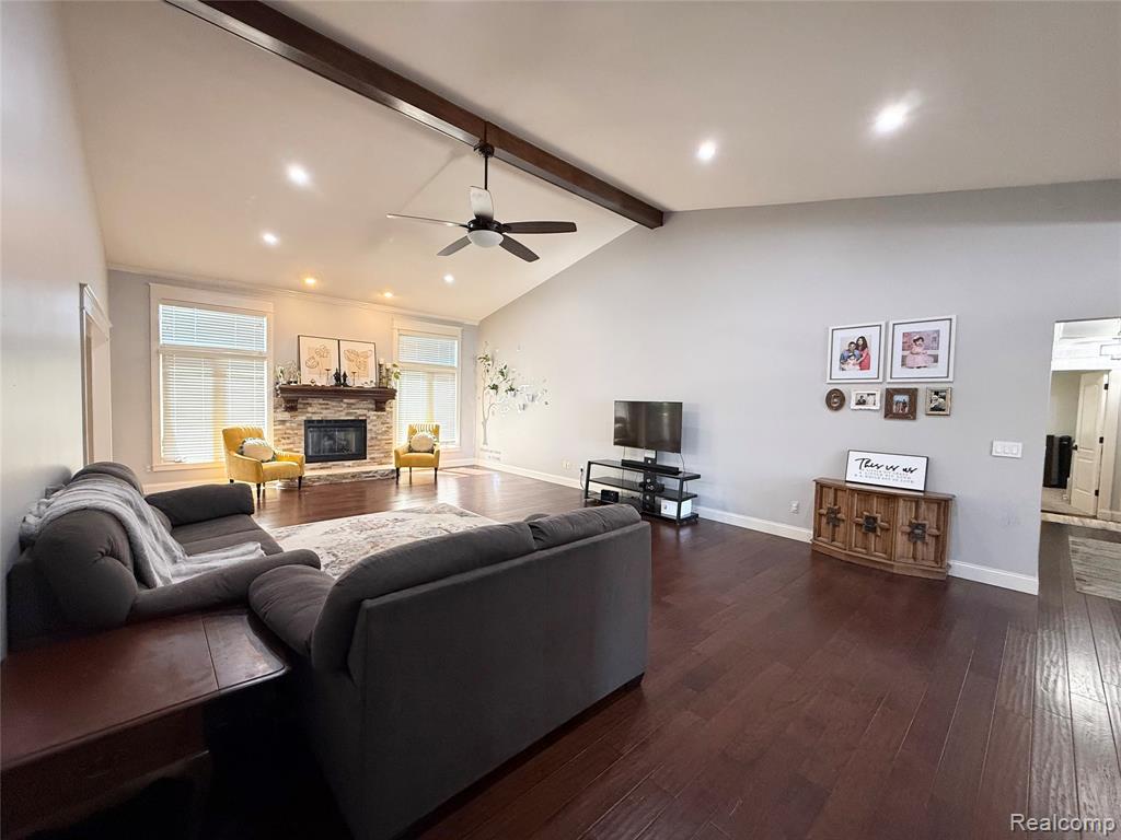 46557 Glen Pointe Drive, Utica, MI 48315 — Photo 12