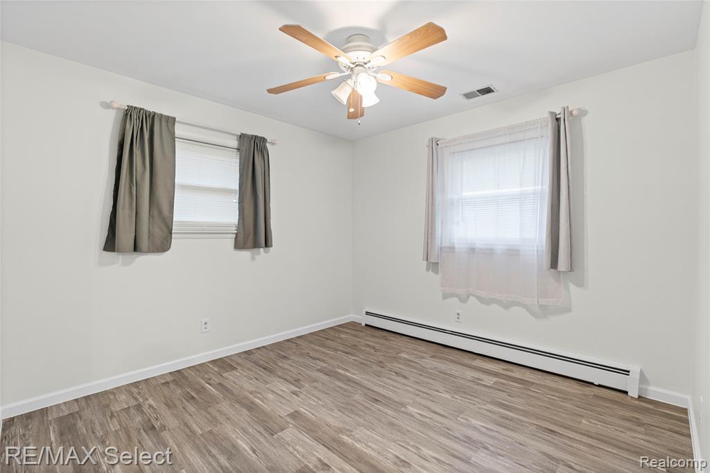 2461 N Long Lake Road, Fenton, MI 48430 — Photo 32