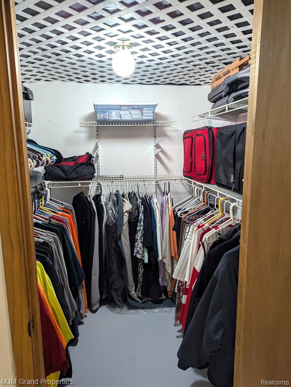 9264 CHAMBERLAIN Street, Romulus, MI 48174 — Photo 17