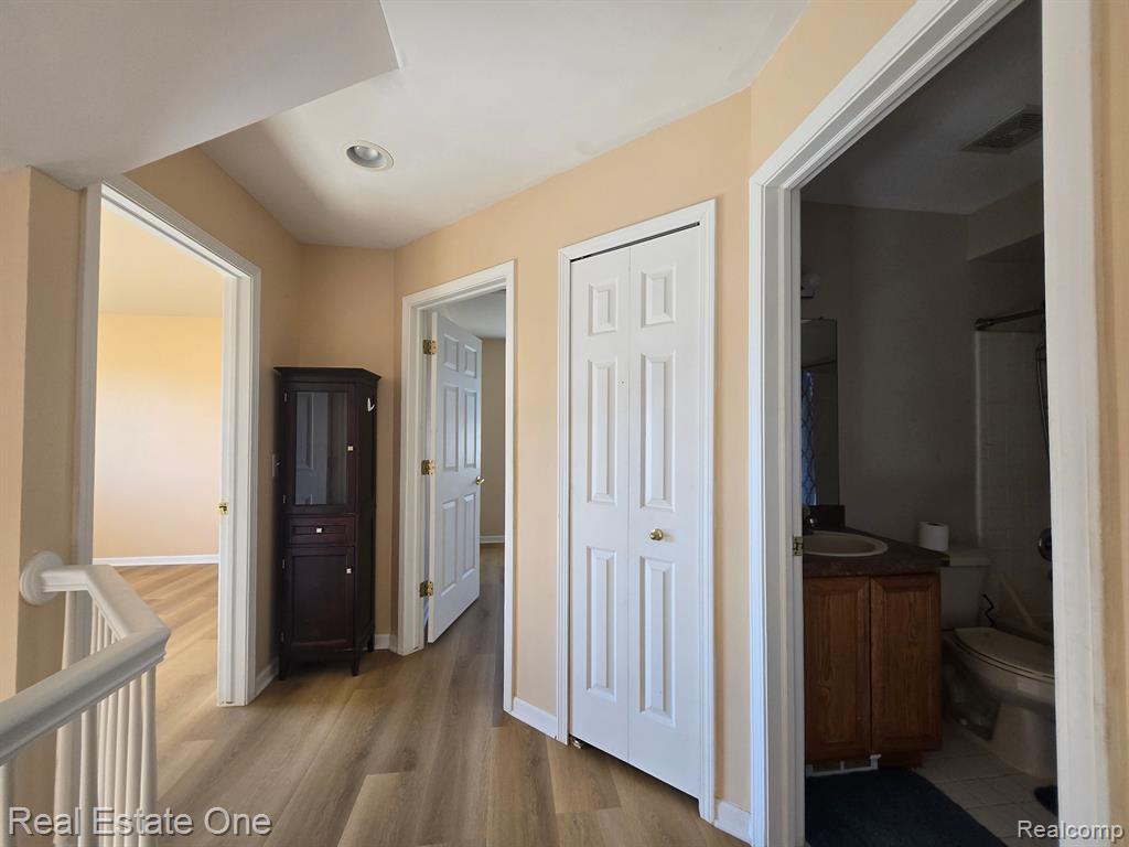 42510 PINEHURST Drive, Clinton Twp, MI 48036 — Photo 12