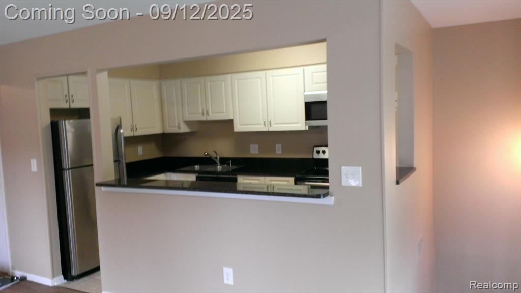 41728 Bedford Drive, Canton, MI 48187 — Photo 6