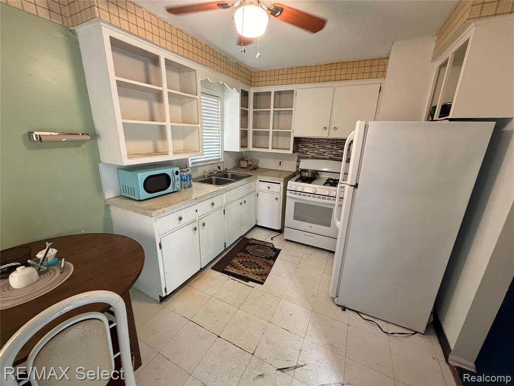 626 W Austin Avenue, Flint, MI 48505 — Photo 3
