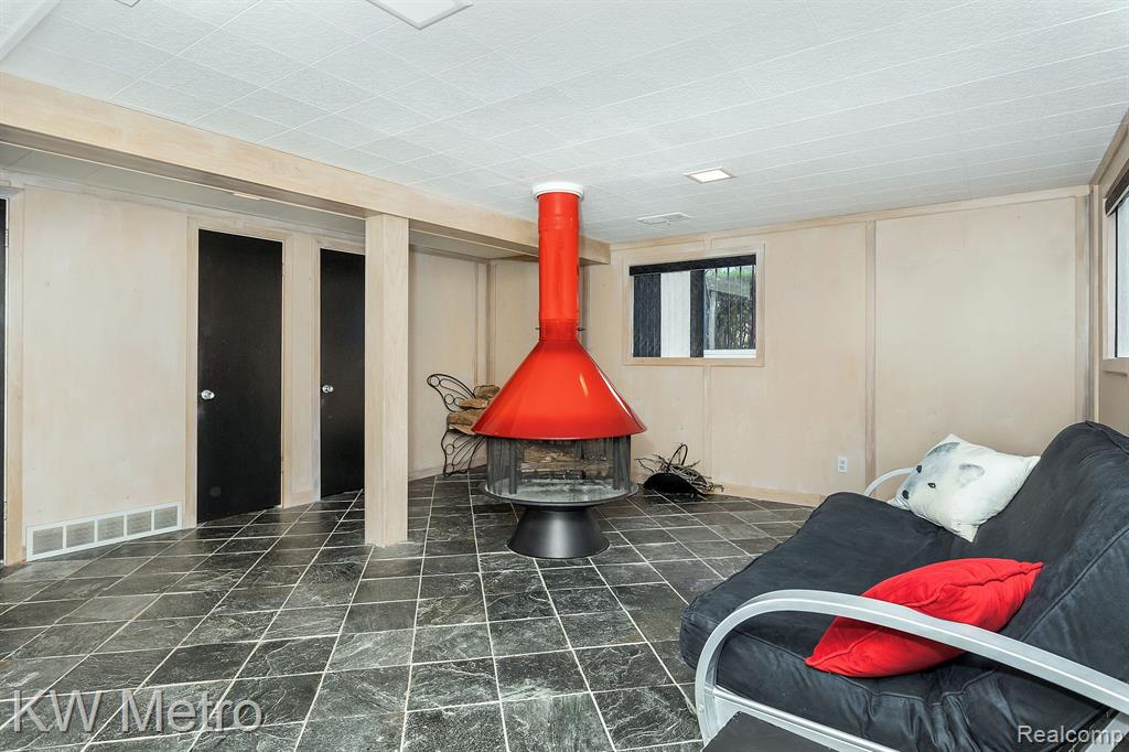 431 KINROSS Avenue, Clawson, MI — Photo 12