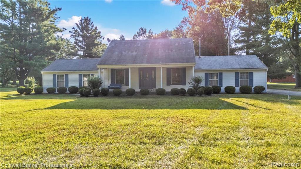980 W Predmore Road, Oakland, MI