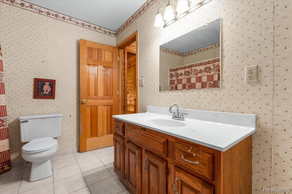 4710 Ormond Road, Davisburg, MI 48350 — Photo 16