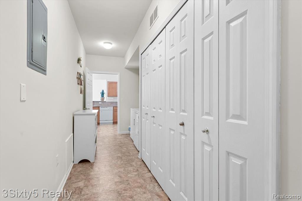 519 Mulberry Street, 33, Wyandotte, MI 48192 — Photo 22