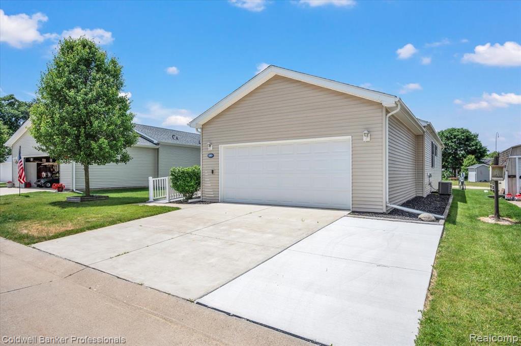 289 Pompano Court, Lapeer, MI 48446 — Photo 4