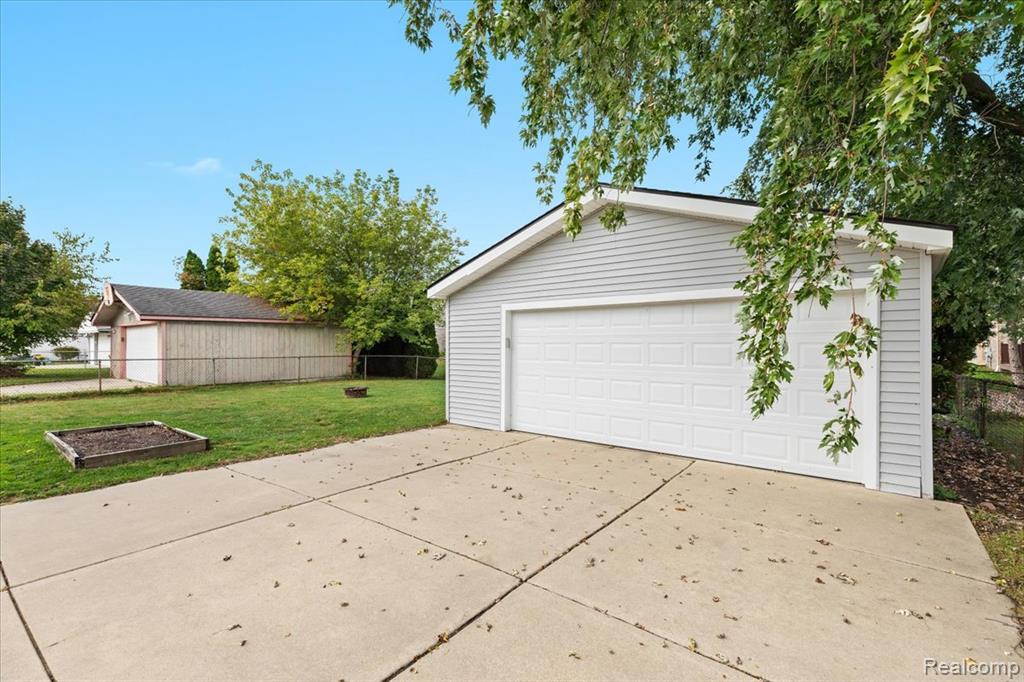 41928 Old Bridge Road, Canton, MI 48188 — Photo 32