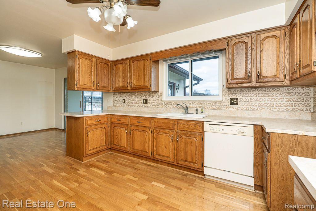 49680 KEYCOVE, Chesterfield, MI 48047 — Photo 10