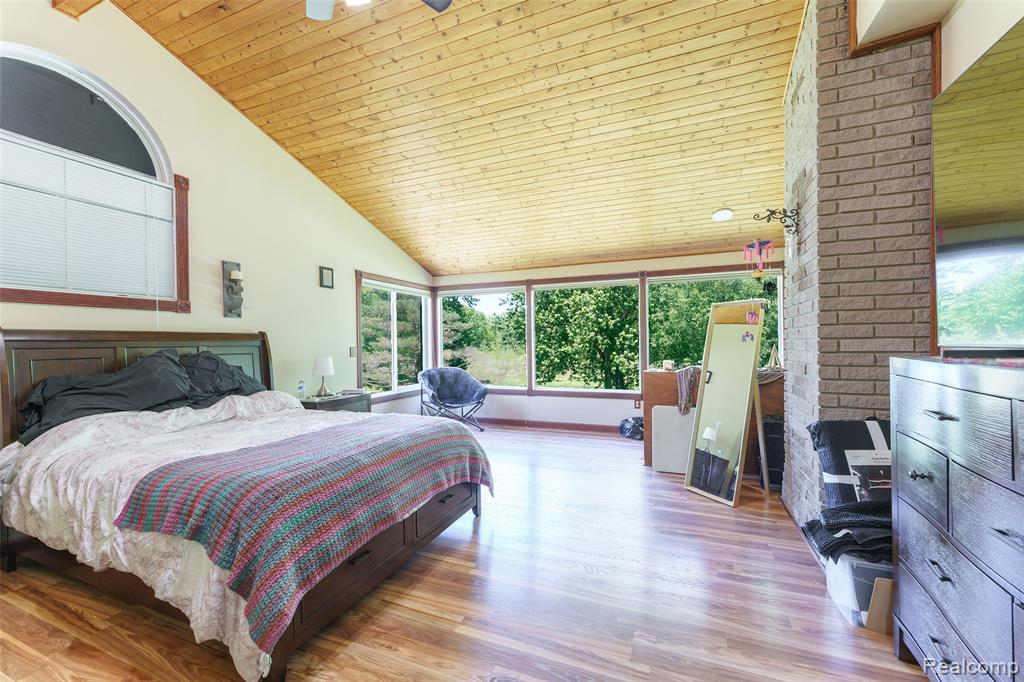 940 Rowland Road, Leonard, MI 48367 — Photo 37