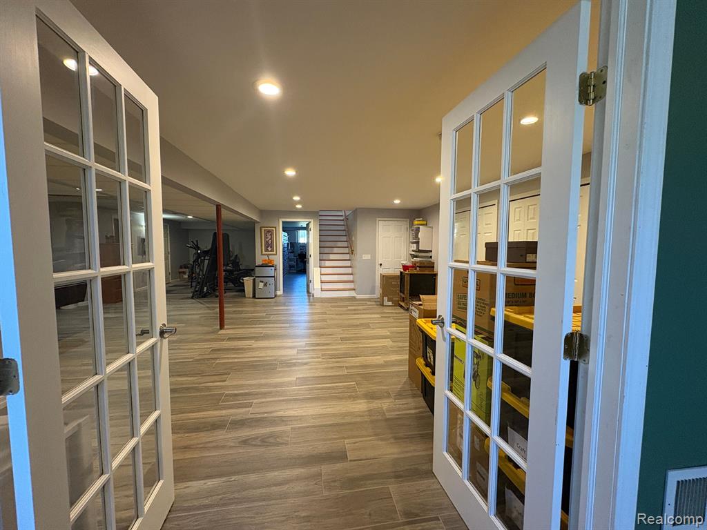 7681 Fieldcrest Drive, Almont, MI 48003 — Photo 33