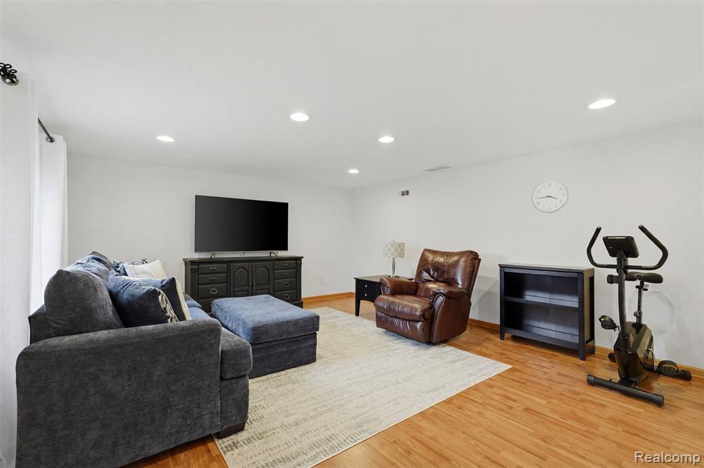 7288 Foxgate Drive, Brighton, MI 48116 — Photo 30