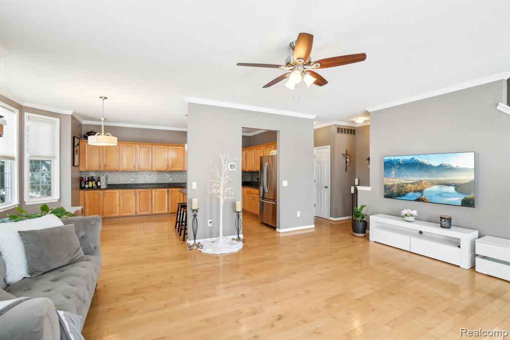 56706 LONGHORN Drive, Shelby Twp, MI 48316 — Photo 6