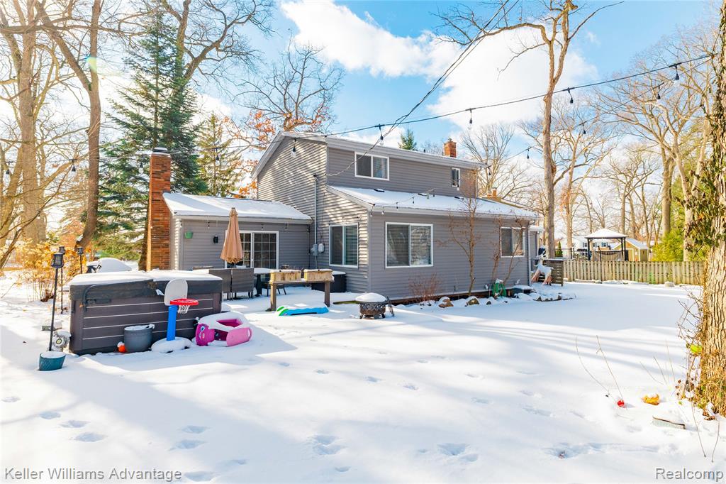 1466 Shankin Court, Wolverine Lake, MI 48390 — Photo 35