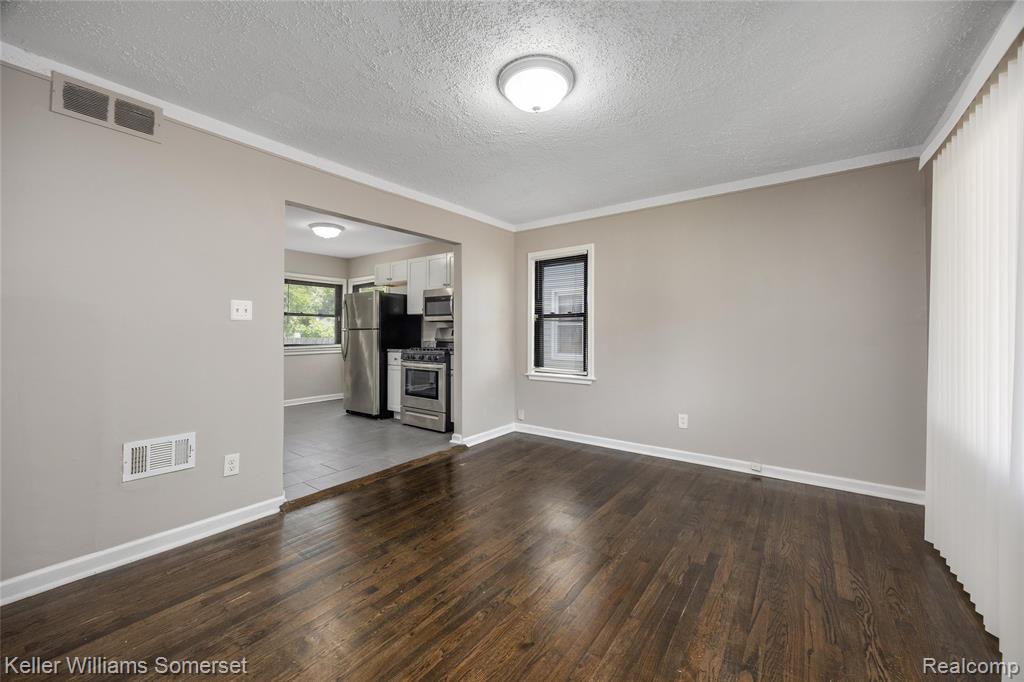 8289 Ford Avenue, Warren, MI 48089 — Photo 5