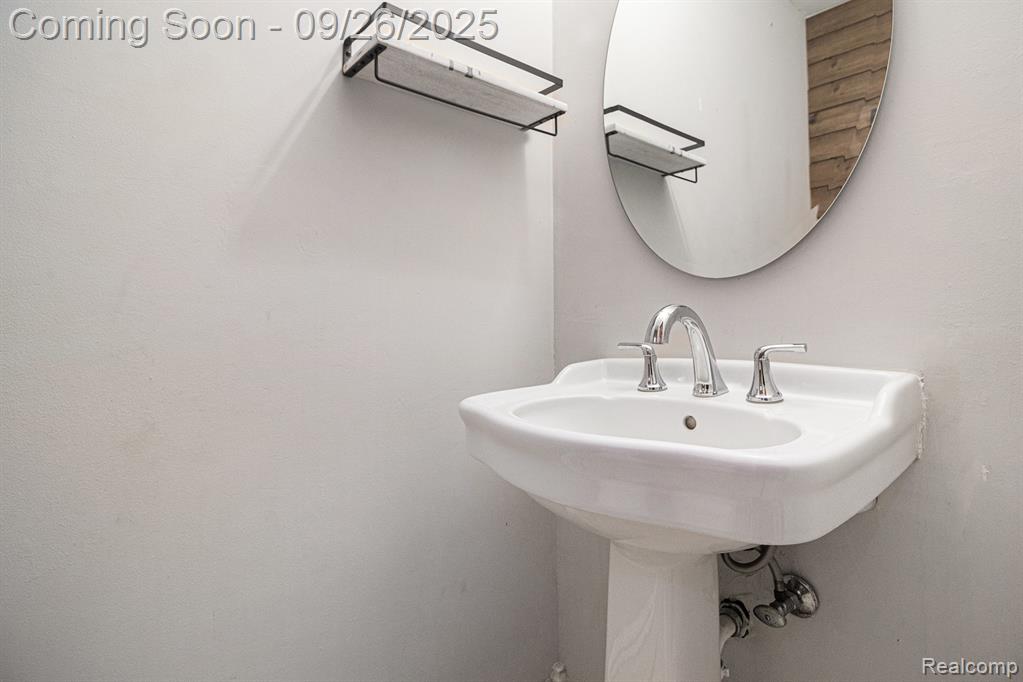 8162 Rene Drive, White Lake, MI — Photo 11