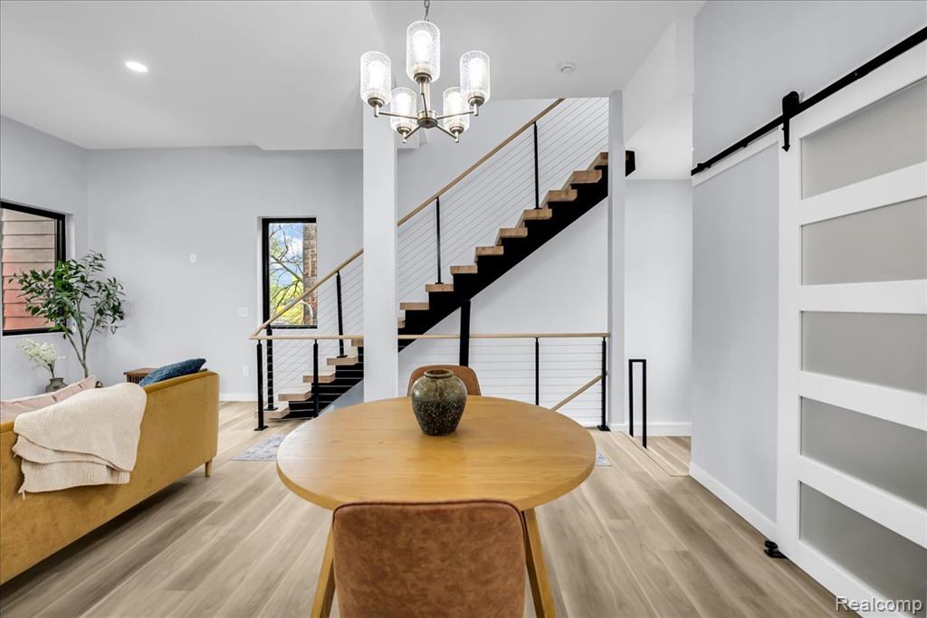 177 Gladstone, Detroit, MI, 48202