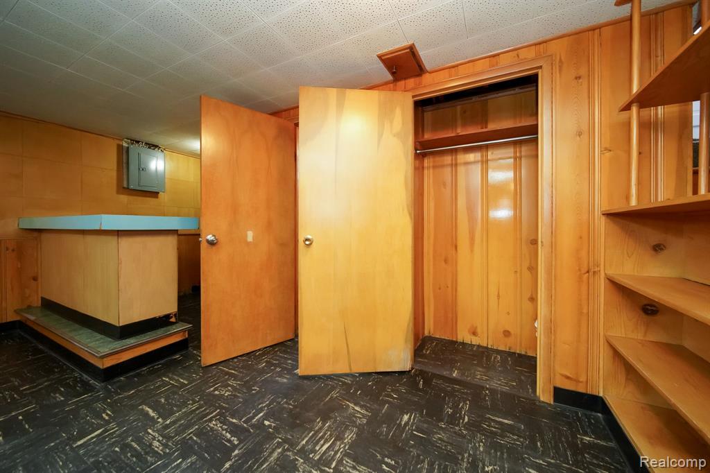 927 CLEOPHUS Parkway, Lincoln Park, MI 48146 — Photo 52