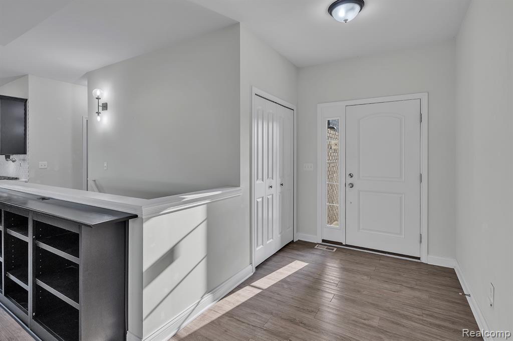 8185 Hidden Cove Court, Grand Blanc, MI 48439 — Photo 26