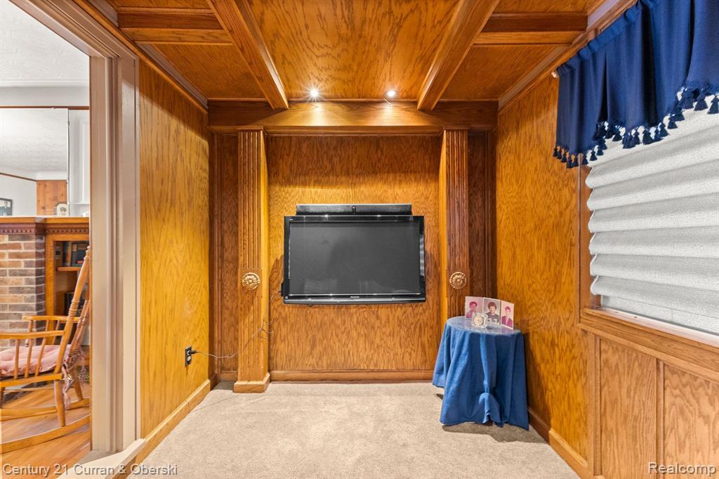 449 SPRUCE Street, Wyandotte, MI 48192 — Photo 9