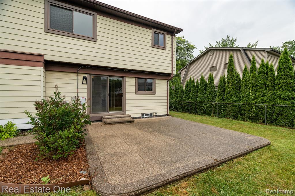635 RANDALL, Troy, MI 48085 — Photo 35