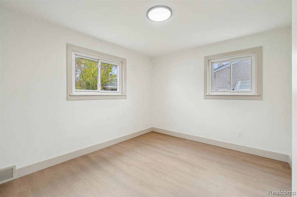 4749 Lutz Drive, Warren, MI 48092 — Photo 14