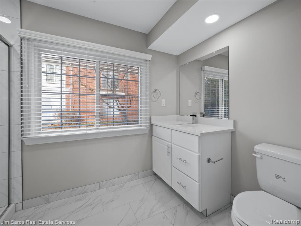 895 Harcourt Road, Grosse Pointe Park, MI 48230 — Photo 15