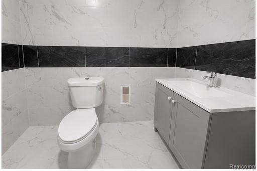 8938 Hartwell Street, Detroit, MI 48228 — Photo 8