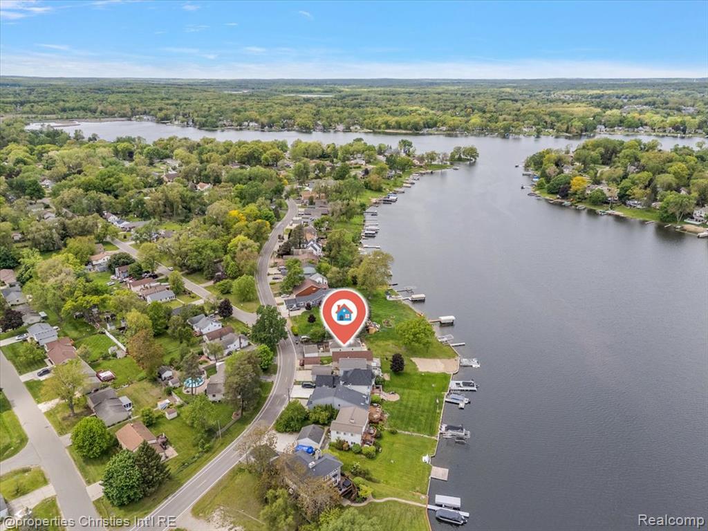 600 Wolverine Drive, Walled Lake, MI 48390 — Photo 38