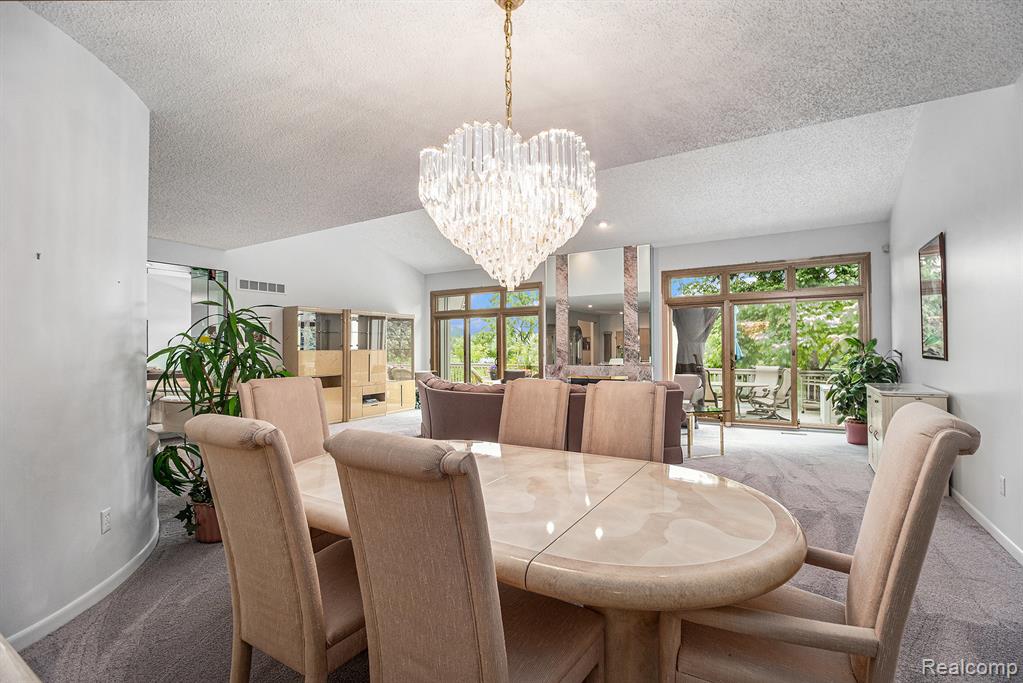 4825 Mirror Lake Drive, West Bloomfield, MI 48323 — Photo 10