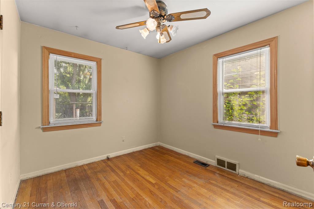 1184 Farnham Avenue, Lincoln Park, MI 48146 — Photo 14