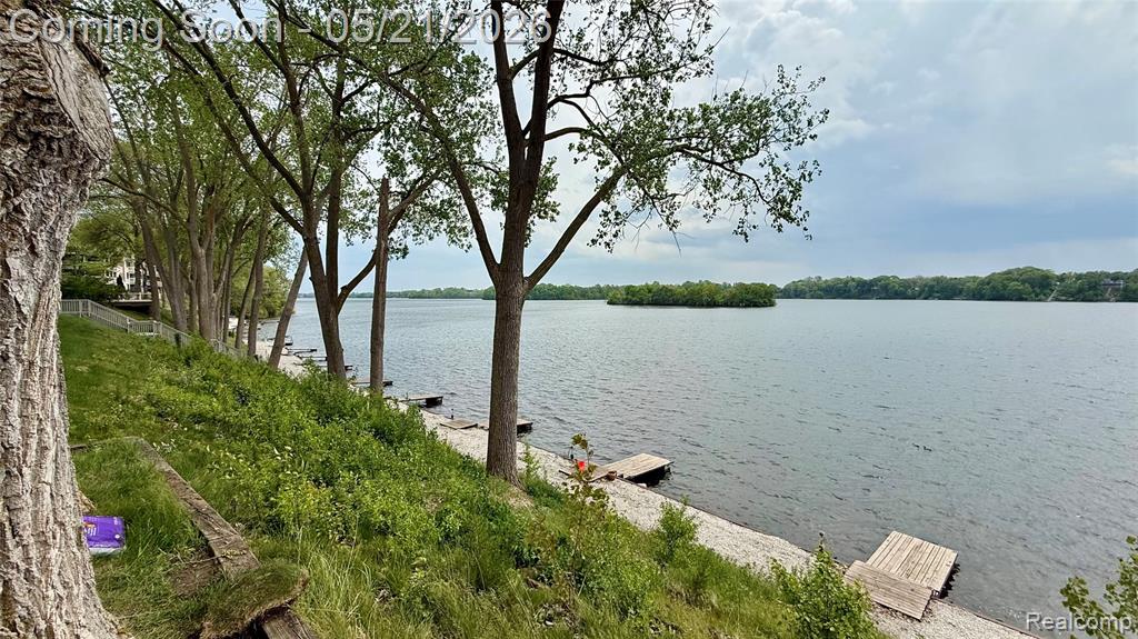 844 Cliffs Drive, Ypsilanti, MI 48198 — Photo 21