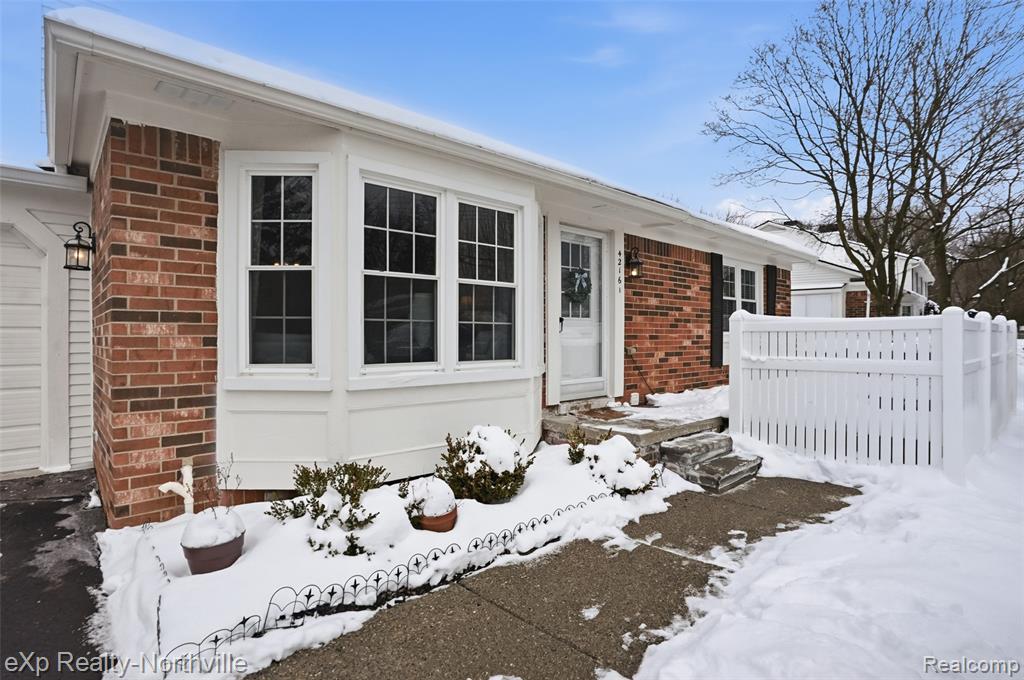 42161 Mill Race Circle, 32, Plymouth, MI 48170 — Photo 2