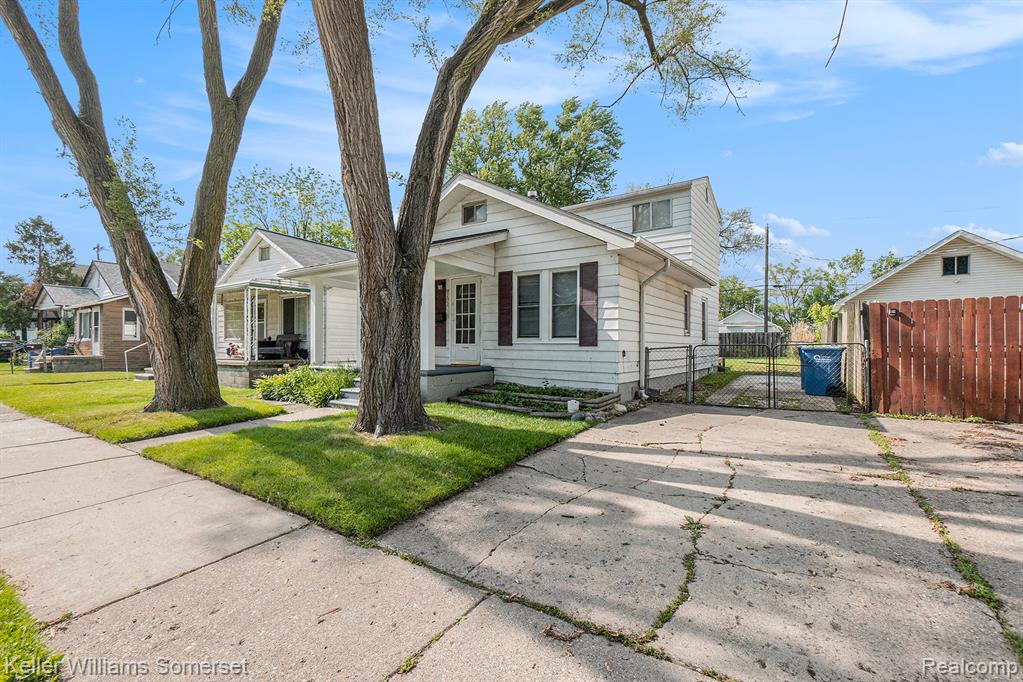 8233 Meadow Avenue, Warren, MI 48089 — Photo 2