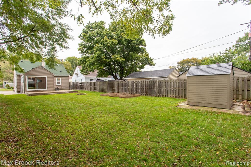 506 AMELIA Avenue, Royal Oak, MI 48073 — Photo 34