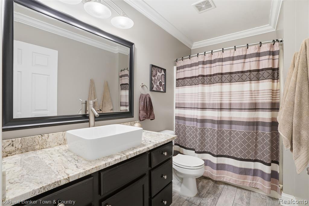 7431 Oceola Farms Court, Howell, MI 48855 — Photo 32