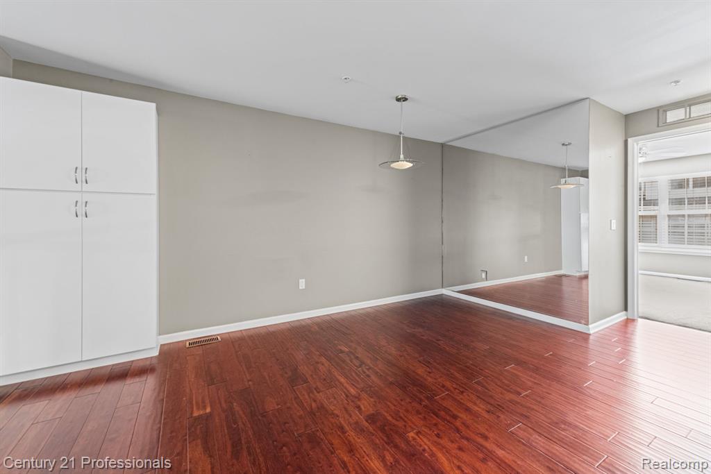 412 Boardwalk Drive, Walled Lake, MI 48390 — Photo 12
