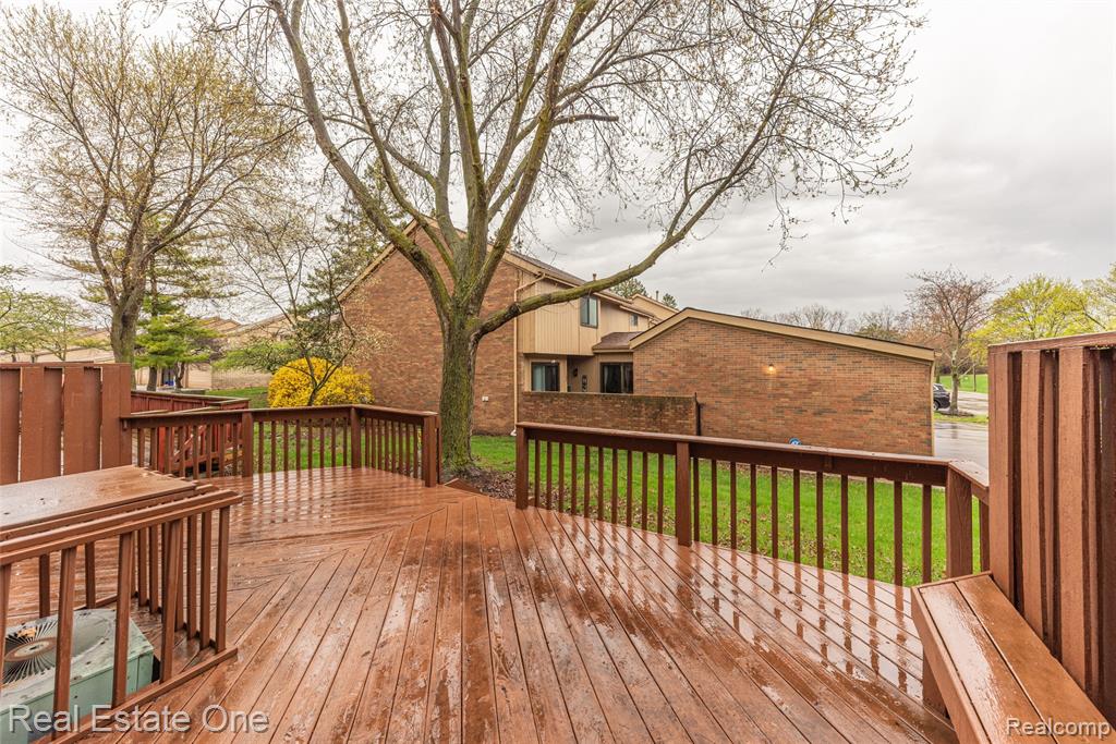 6427 RICHARD Run, 10, West Bloomfield, MI — Photo 34