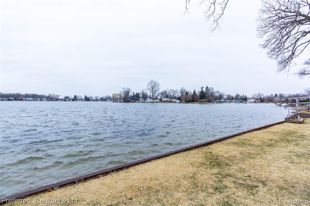 8783 Cooley Beach Drive, White Lake, MI — Photo 61