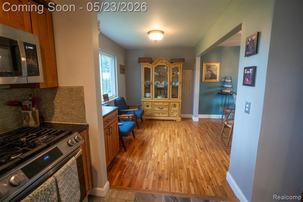 530 Sheffield Drive, Madison Heights, MI 48071 — Photo 11