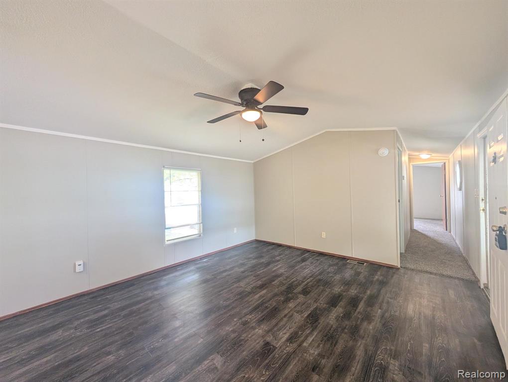 18 Bellwood, Swartz Creek, MI 48473 — Photo 4