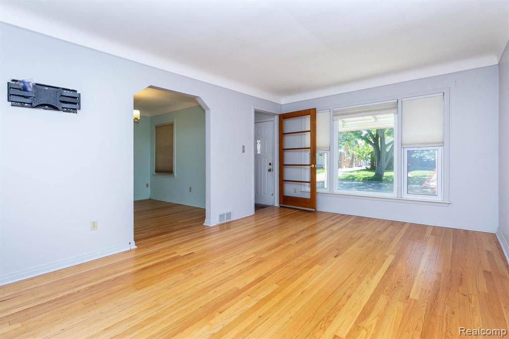 9854 Colwell Avenue, Allen Park, MI 48101 — Photo 6