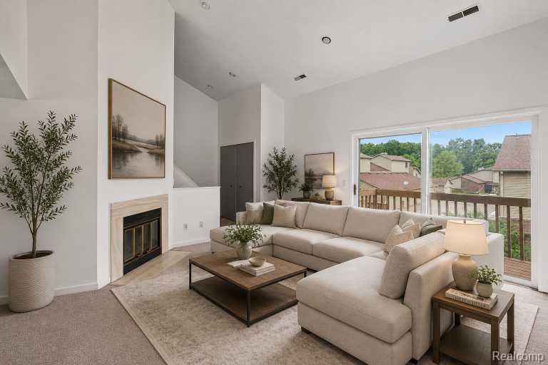 7147 Elmhurst, West Bloomfield, MI — Photo 3