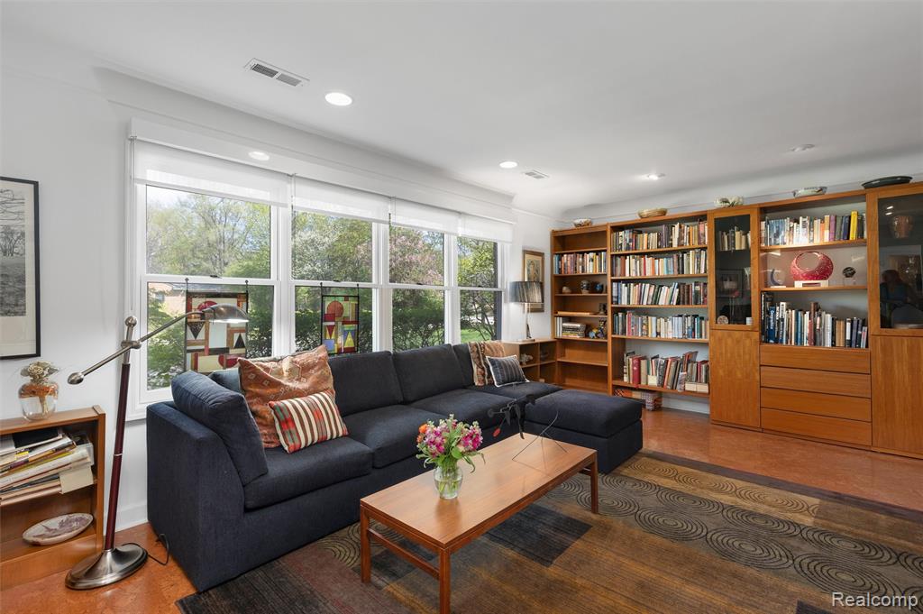 12959 Talbot Lane, Huntington Woods, MI — Photo 5