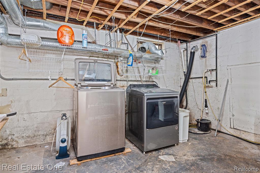 9585 N Eston Road, Clarkston, MI 48348 — Photo 37
