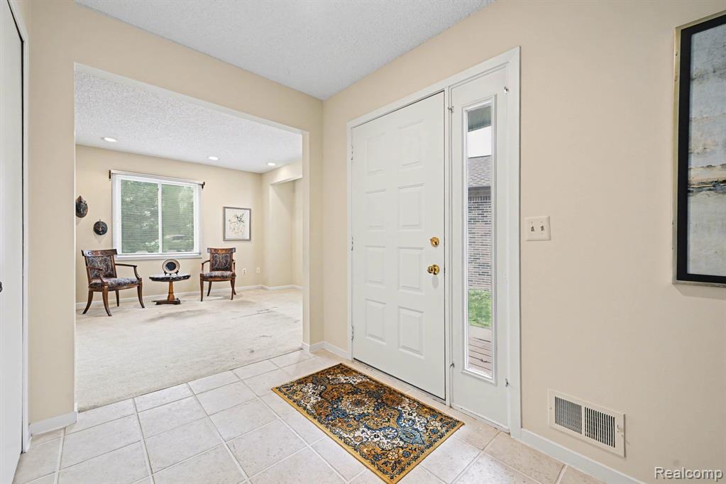 7420 Parkdale Street, West Bloomfield, MI — Photo 8