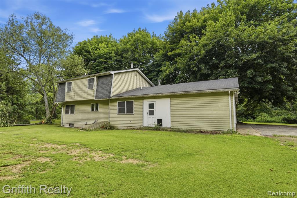10591 Silver Lake Road, Brighton, MI 48116 — Photo 36